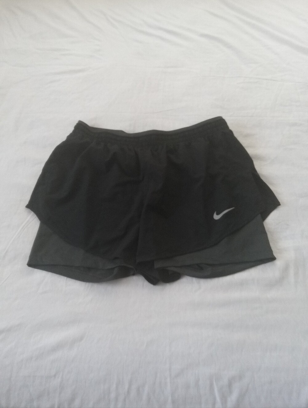 Nike Black Women's Two-in-One Athletic Shorts with Gray Liner